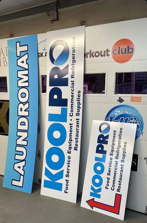 Printed rigid signs for service businesses